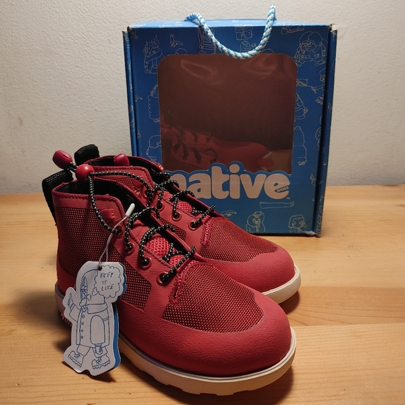 Native Fitzroy Boys Water Resistant BOOTS Shoes Utility Red Toddler Size 12 - Picture 1 of 4